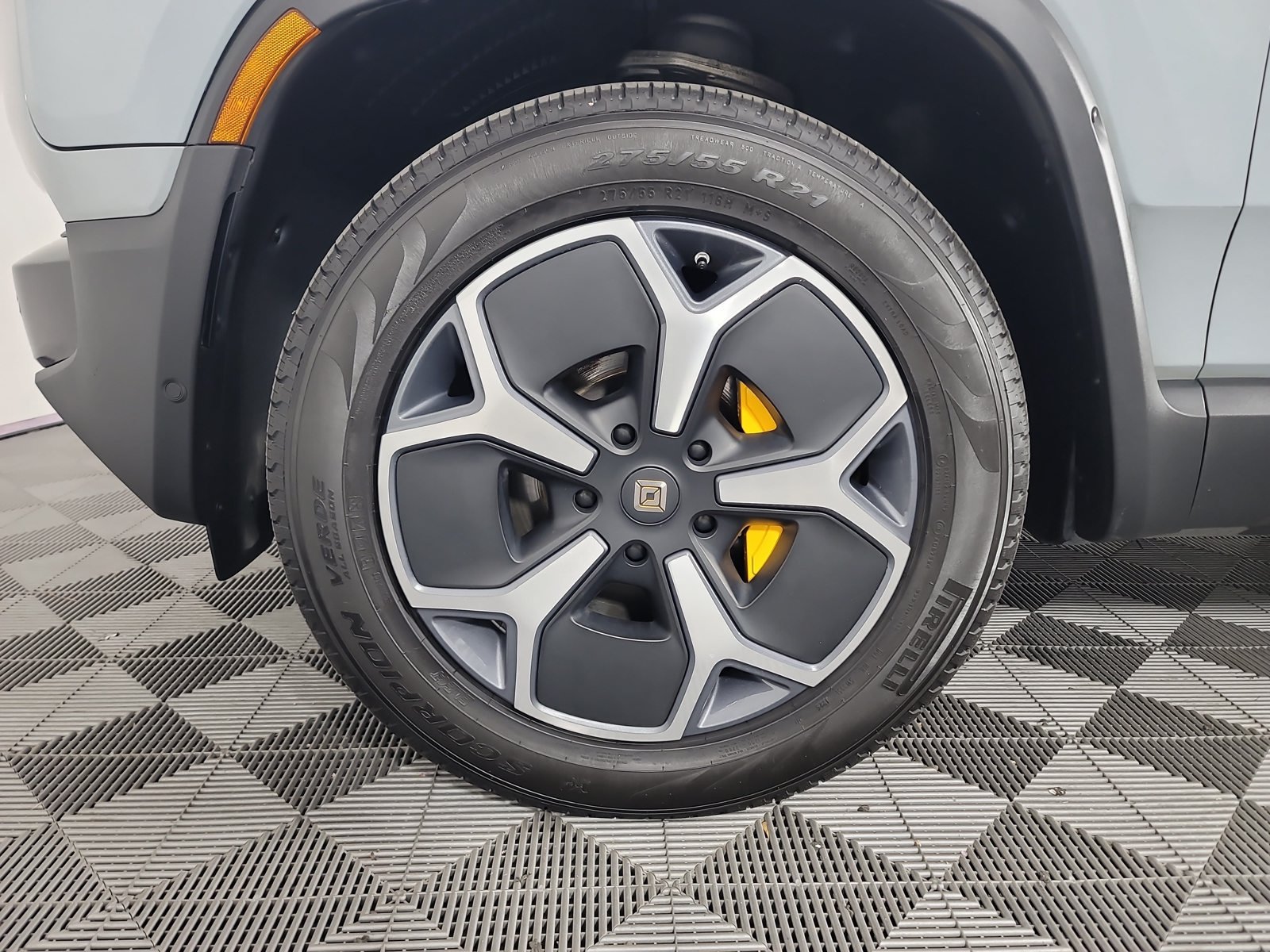 Used 2023 Rivian R1S Adventure Quad AWD/4WD image 9