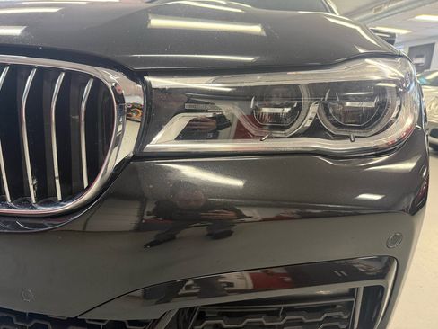 Used 2017 BMW 750i xDrive image 19