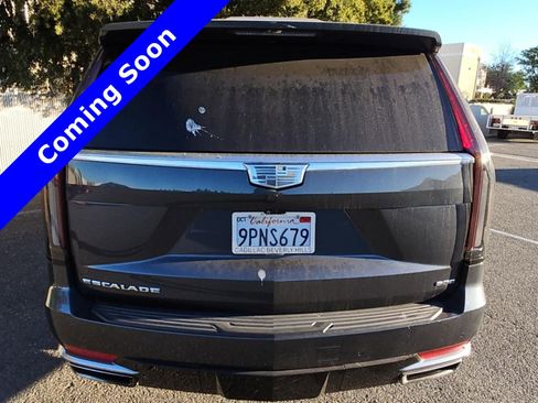 Used 2021 Cadillac Escalade Premium Luxury RWD image 20
