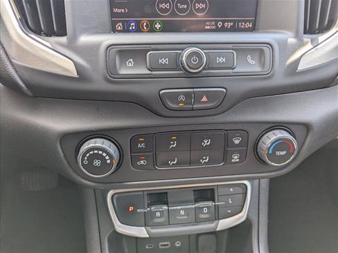 Used 2024 GMC Terrain SLE AWD/4WD image 19
