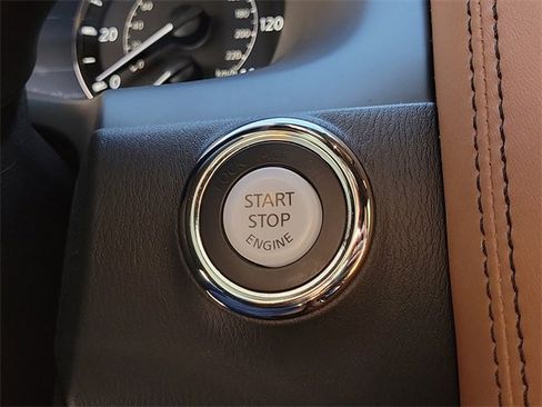 Used 2024 INFINITI QX80 Sensory image 25