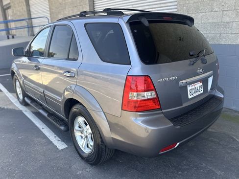 Used 2007 Kia Sorento EX w/ Luxury Pkg RWD image 5