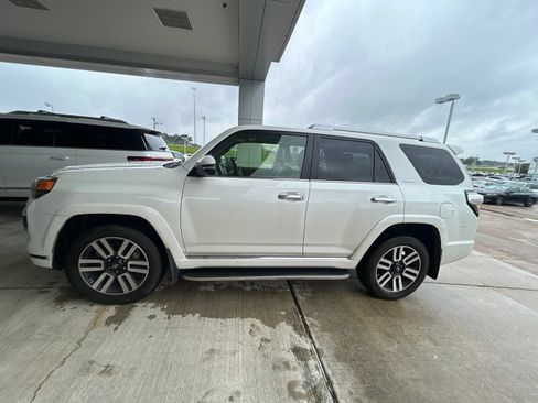 Used 2023 Toyota 4Runner Limited AWD/4WD image 3