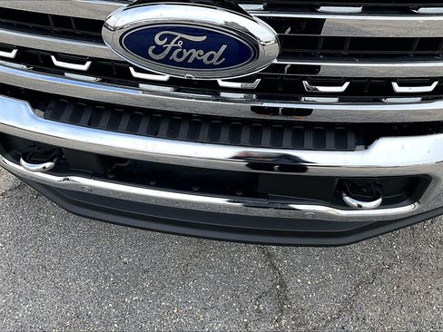 Used 2024 Ford F250 Lariat w/ Lariat Ultimate Package image 35