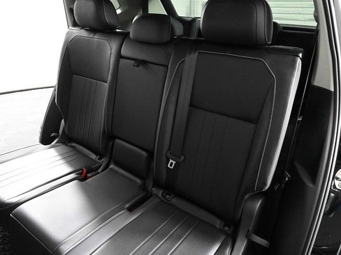 Certified 2023 Volkswagen Tiguan SE FWD image 13