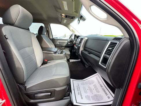 Used 2024 RAM 1500 Classic SLT AWD/4WD image 28