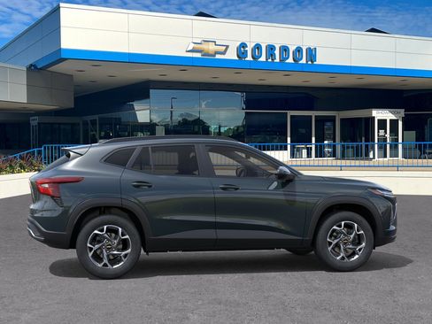 New 2026 Chevrolet Trax LT image 5