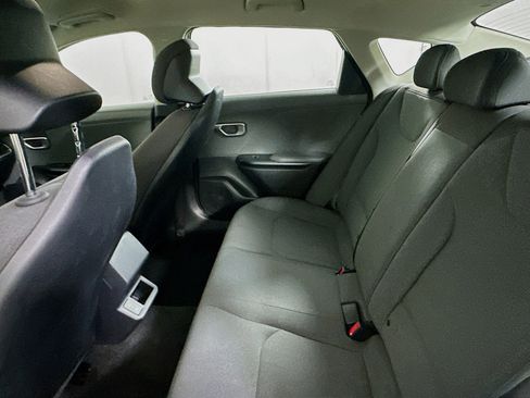 Used 2025 Kia K4 LXS image 26