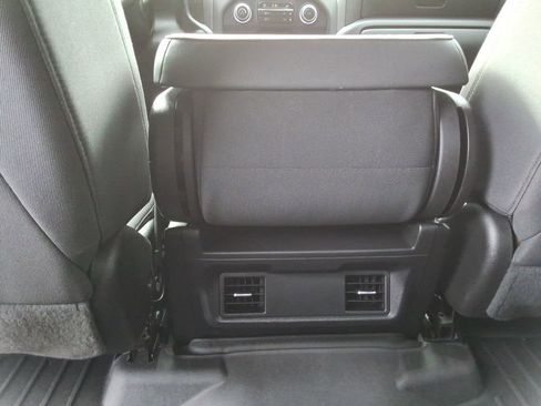 Certified 2022 Chevrolet Silverado 1500 Custom image 19