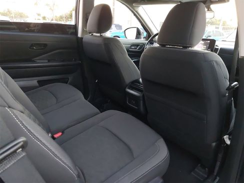 Used 2024 Nissan Pathfinder S w/ Cargo Package image 11