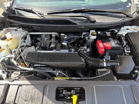 Used 2026 Nissan Rogue SV FWD image 34