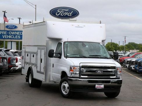 New 2026 Ford E-450 and Econoline 450 Super Duty w/ Power Equipment Group RWD image 1