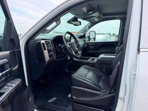 Used 2016 GMC Sierra 3500 Denali w/ Duramax Plus Package AWD/4WD image 10
