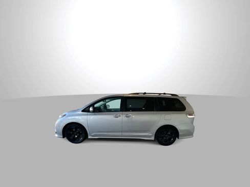 Used 2012 Toyota Sienna SE image 5