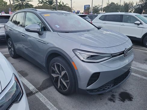 Used 2023 Volkswagen ID.4 Pro S image 3