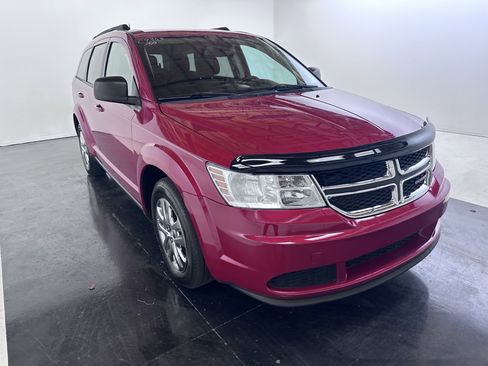 Used 2019 Dodge Journey SE FWD image 3