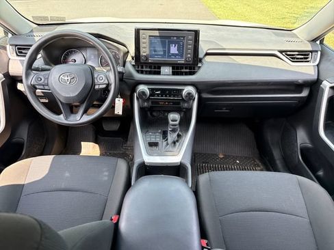 Used 2022 Toyota RAV4 LE AWD/4WD image 17