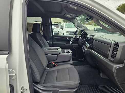 Used 2025 Chevrolet Silverado 1500 LT w/ Convenience Package II image 10