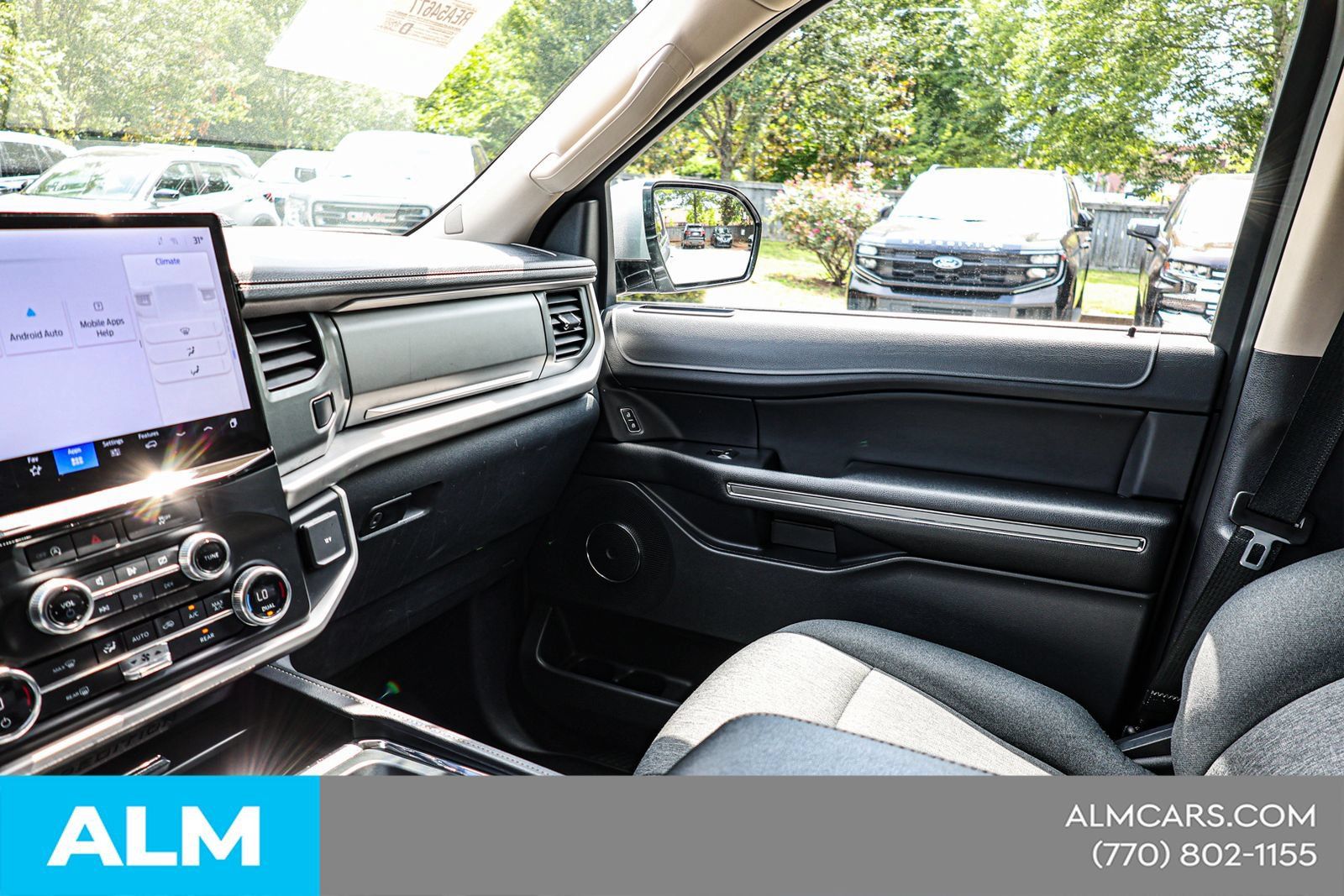 Used 2024 Ford Expedition XLT RWD image 35