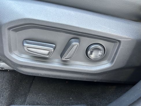 Used 2024 Toyota Tundra Limited image 15