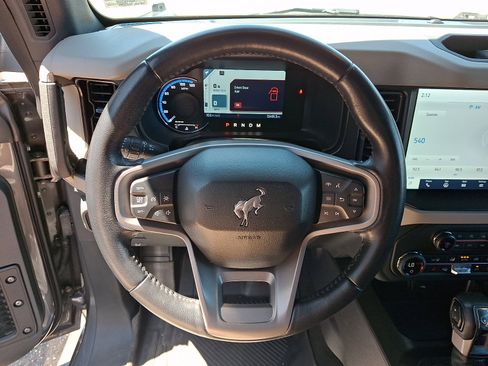 Certified 2023 Ford Bronco Wildtrak AWD/4WD image 21