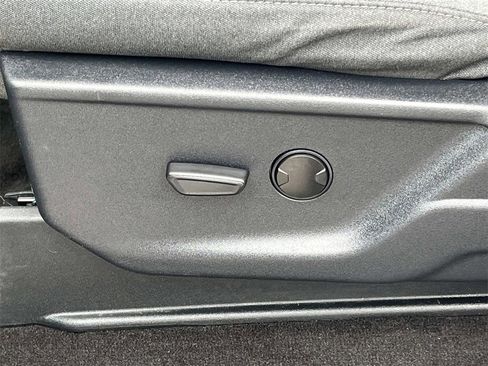 Used 2022 Ford F150 XLT w/ Equipment Group 301A Mid image 11