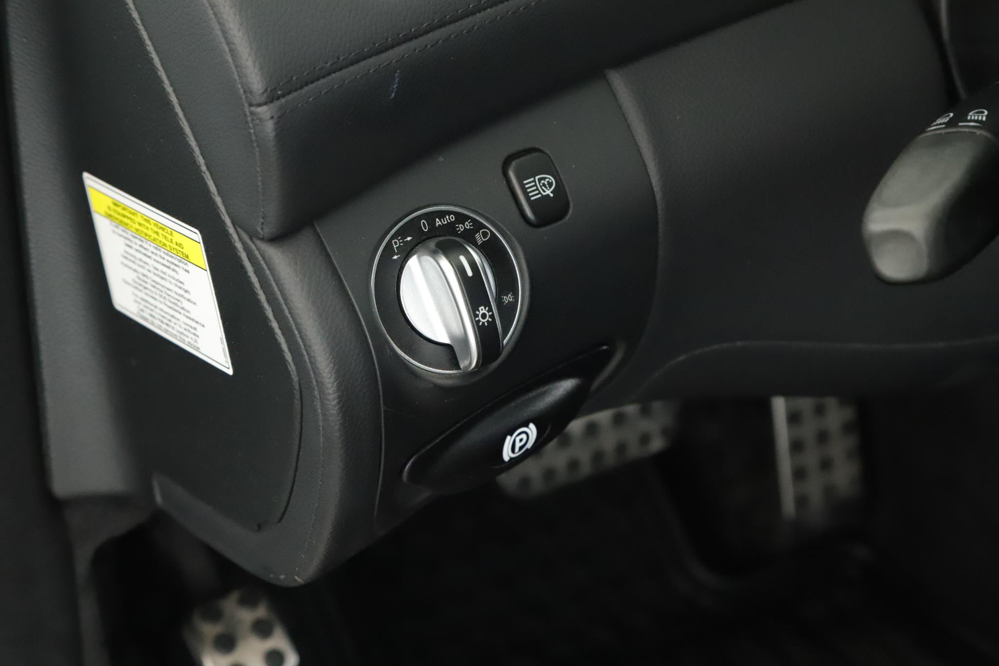 Used 2009 Mercedes-Benz SL 550 image 6