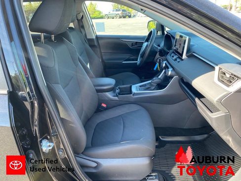 Certified 2025 Toyota RAV4 LE AWD/4WD image 14