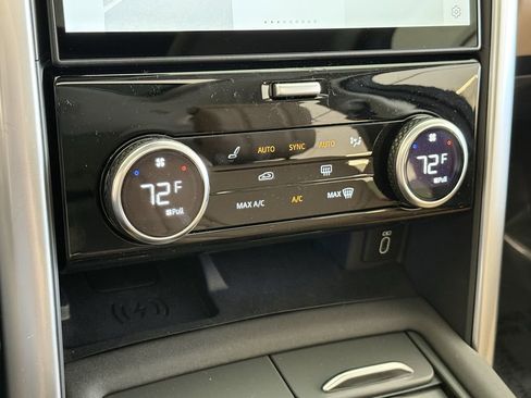 New 2026 Land Rover Discovery Limited Edition image 23