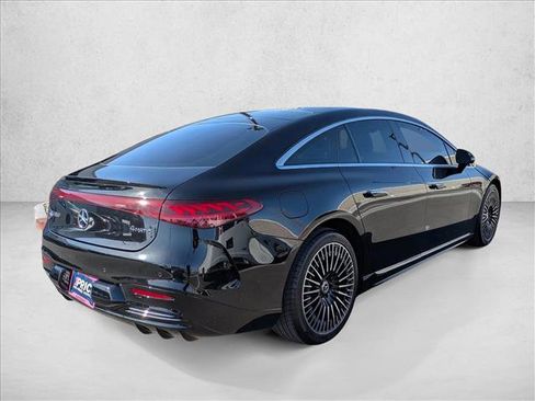 Used 2022 Mercedes-Benz EQS 580 4MATIC Sedan image 5