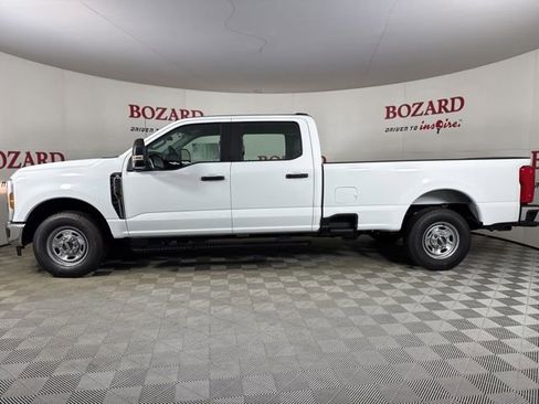 New 2026 Ford F250 XL w/ XL Chrome Package image 4