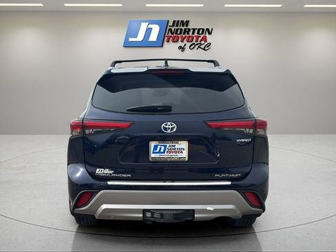 Used 2021 Toyota Highlander Platinum AWD/4WD image 6
