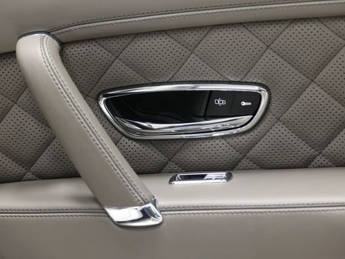Used 2018 Bentley Flying Spur S W12 AWD/4WD image 89