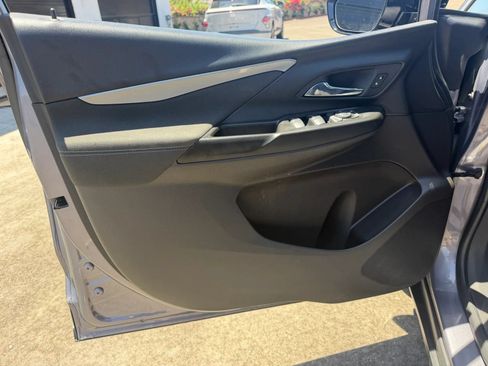 Used 2023 Chevrolet Bolt LT w/ Driver Confidence Package FWD image 9