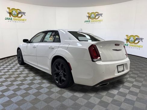 Used 2023 Chrysler 300 S w/ Comfort Group image 7