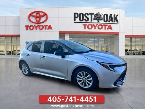 Used 2026 Toyota Corolla SE FWD image 8