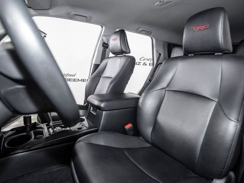 Used 2021 Toyota 4Runner TRD Off-Road Premium AWD/4WD image 13