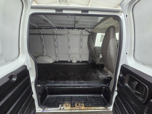 Used 2020 Chevrolet Express 2500 w/ Driver Convenience Package RWD image 15
