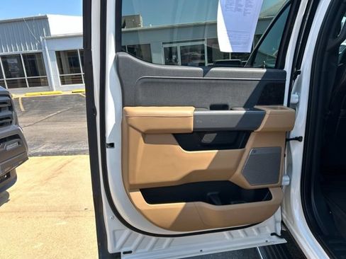 Used 2021 Ford F150 Lariat w/ Equipment Group 502A High AWD/4WD image 18