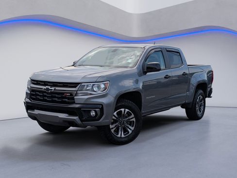 Used 2022 Chevrolet Colorado Z71 AWD/4WD image 2