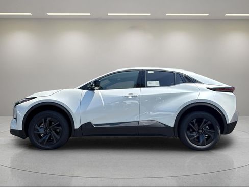 New 2026 Toyota C-HR AWD/4WD image 2