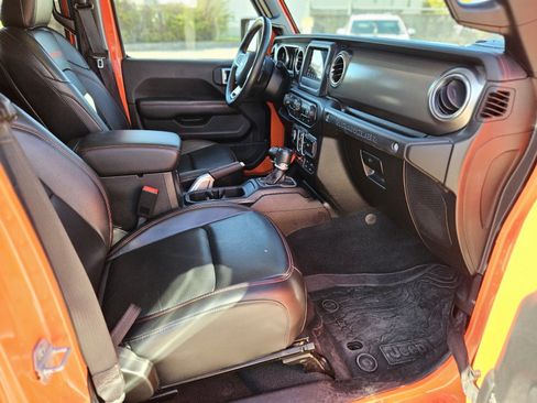 Used 2018 Jeep Wrangler Unlimited Rubicon image 11