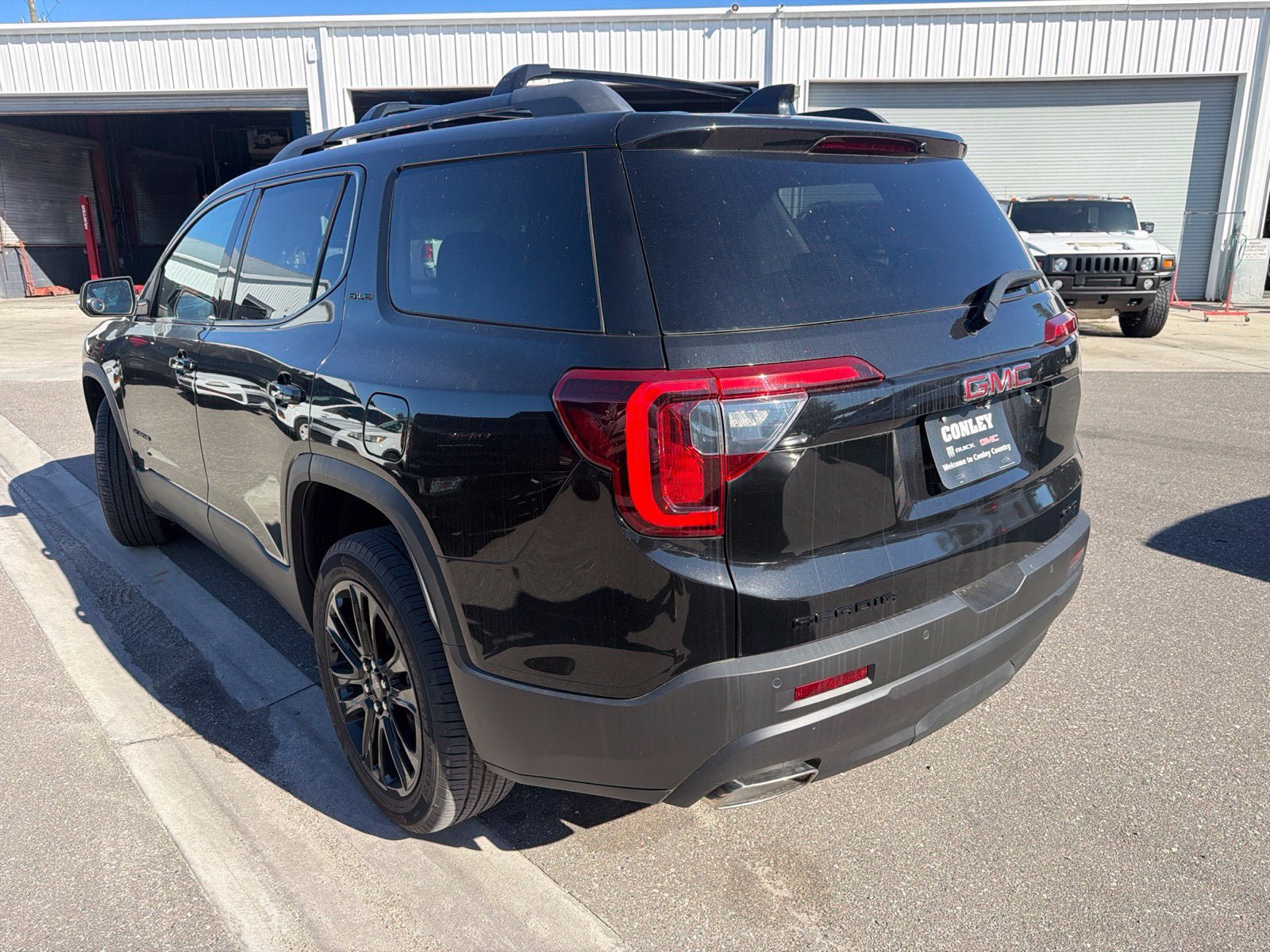 Certified 2022 GMC Acadia SLE w/ Driver Convenience Package AWD/4WD image 9