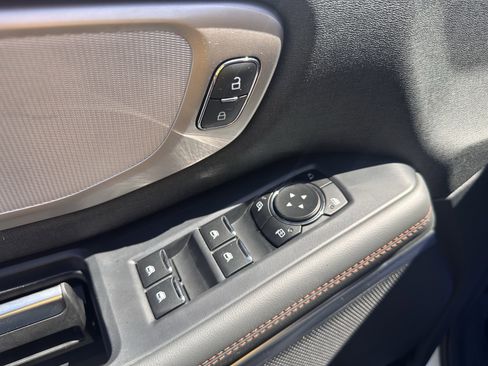 Used 2025 Ford Expedition Active image 18