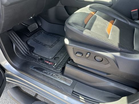 Used 2024 GMC Sierra 1500 AT4 w/ Technology Package image 17