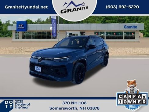 Used 2025 Volkswagen Tiguan SE R-Line image 1