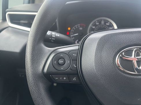 Used 2020 Toyota Corolla LE image 24