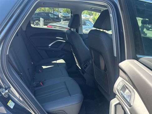 Used 2025 Audi Q5 Premium w/ Convenience Package AWD/4WD image 15
