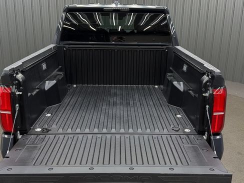 Used 2026 Toyota Tacoma SR5 AWD/4WD image 17