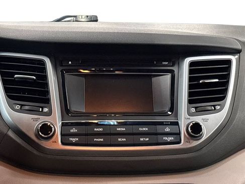 Used 2017 Hyundai Tucson Sport image 19